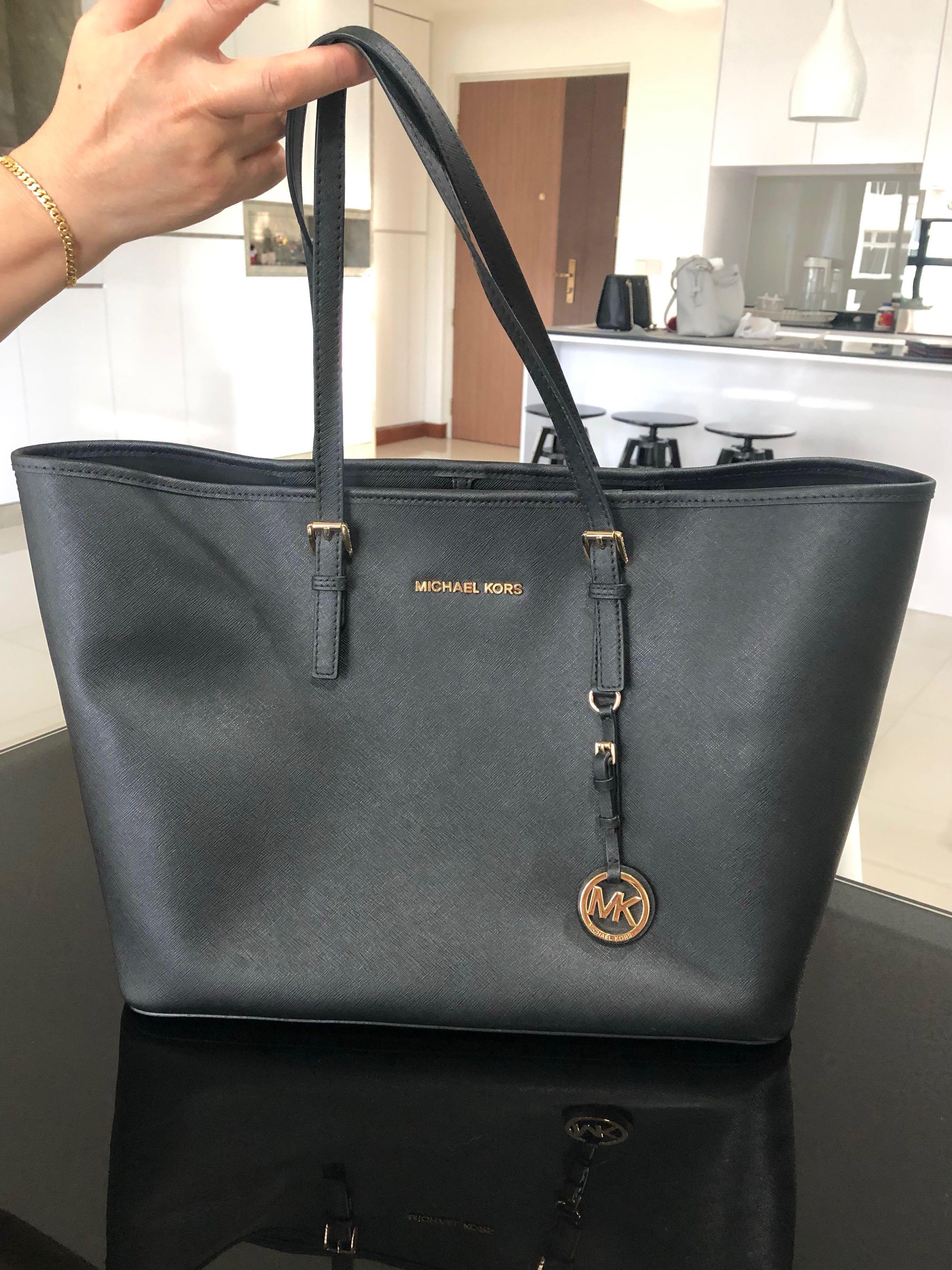 michael kors black jet set travel tote