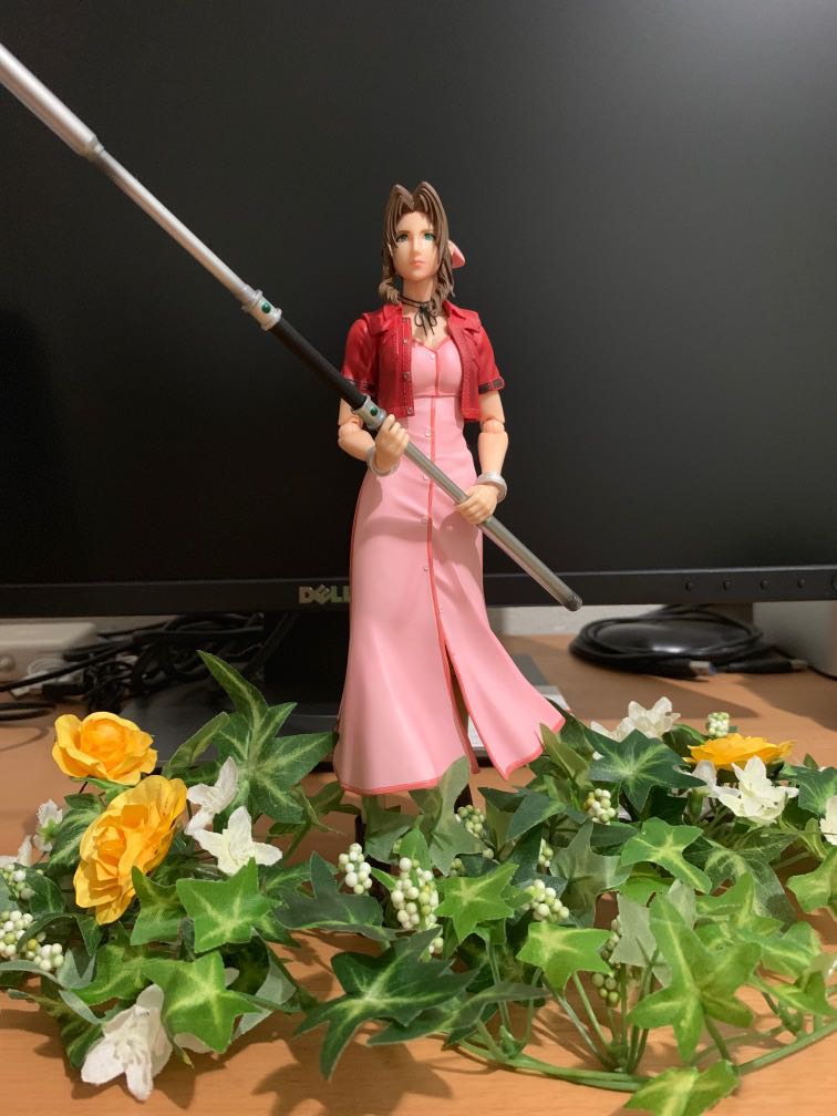 Play arts kai online aerith