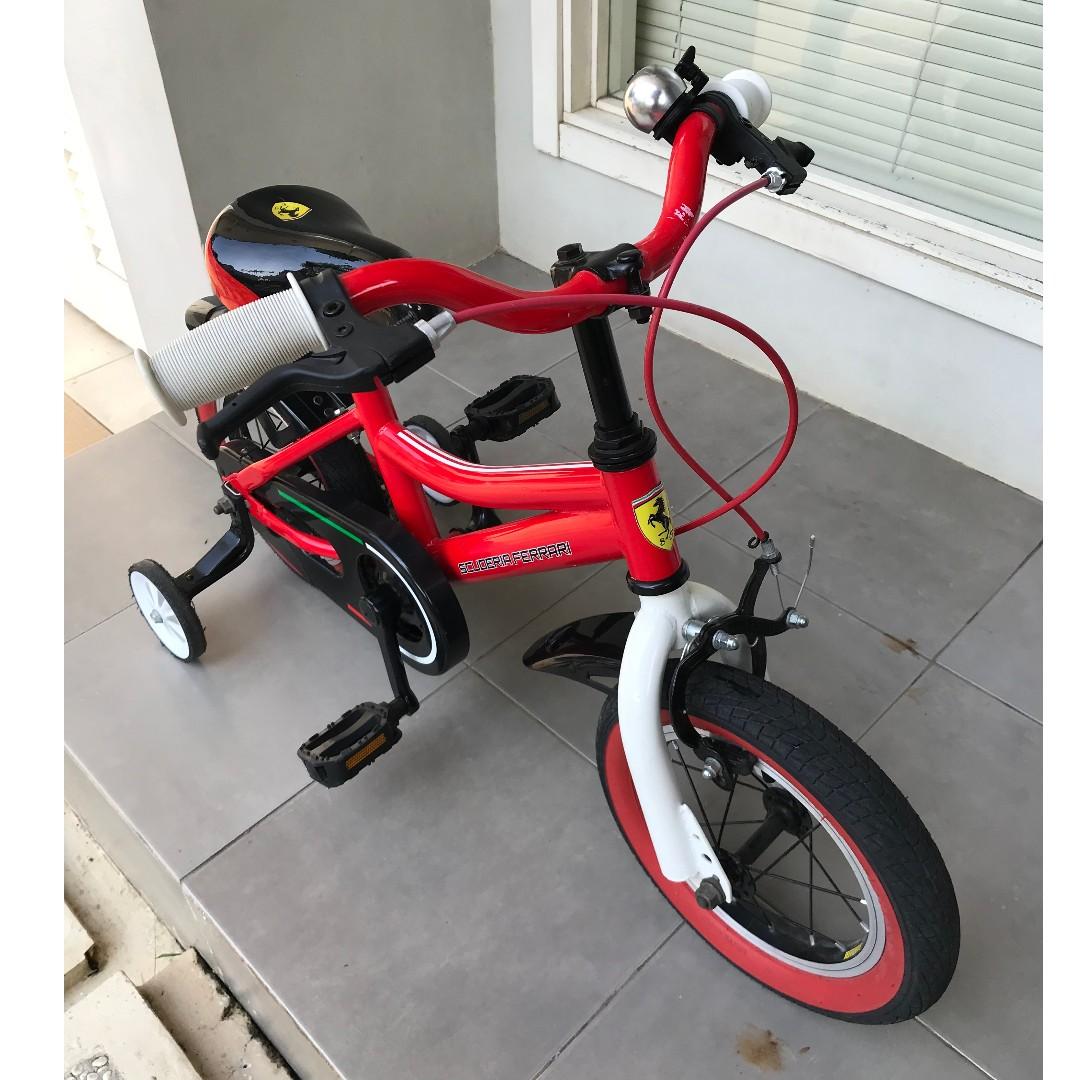 Sepeda Anak Scuderia Ferrari Dari Toys Kingdom Preloved Olah Raga