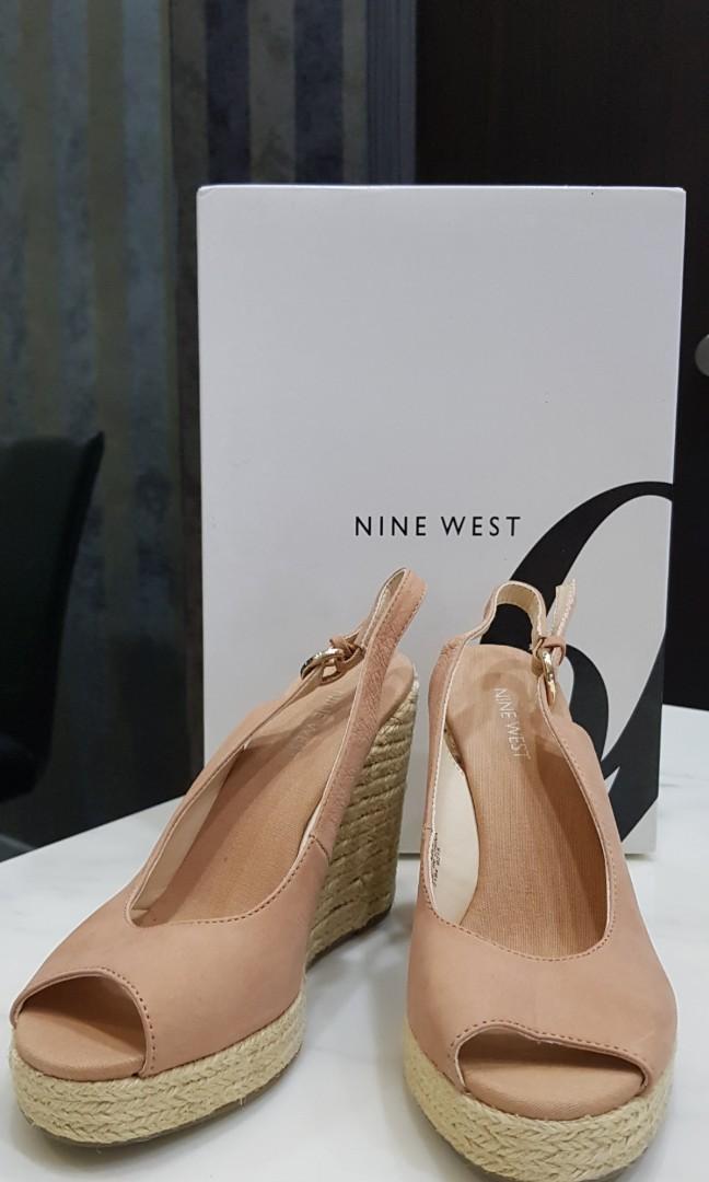 nine west slingback