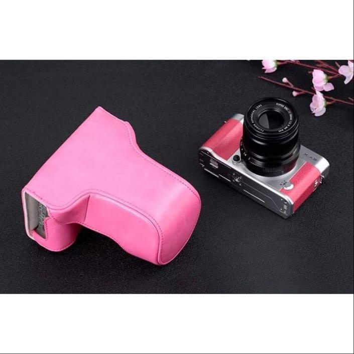 Camera leather case (Category: Camera Bags & Carriers) located in Mandaluyong City. Submitted by atchcatchph (Listing ID 219533354, Image 1). Description: ✔For Fujifilm xA2/xA3/xa5/xA10/xA20/xt10/xt20/xE3 ✔For Sony a5000, a6000, a6500 ✔Colors available: Light brown, dark brown, black, light pink & dark pink.