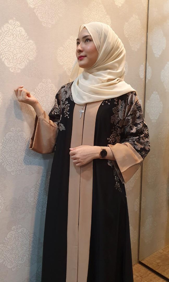 abaya traditional
