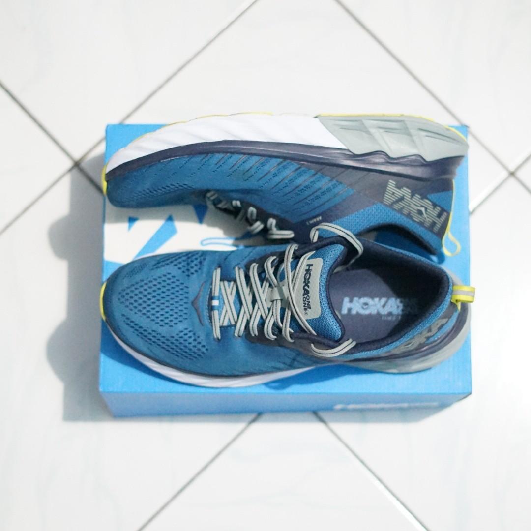 Di Jual Sepatu Hoka One One Arahi 3 Original Fesyen Pria Sepatu Sneakers Di Carousell