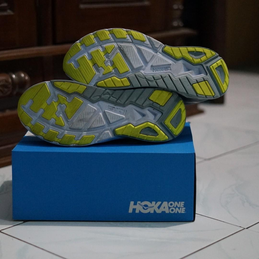 Di Jual Sepatu Hoka One One Arahi 3 Original Fesyen Pria Sepatu Sneakers Di Carousell