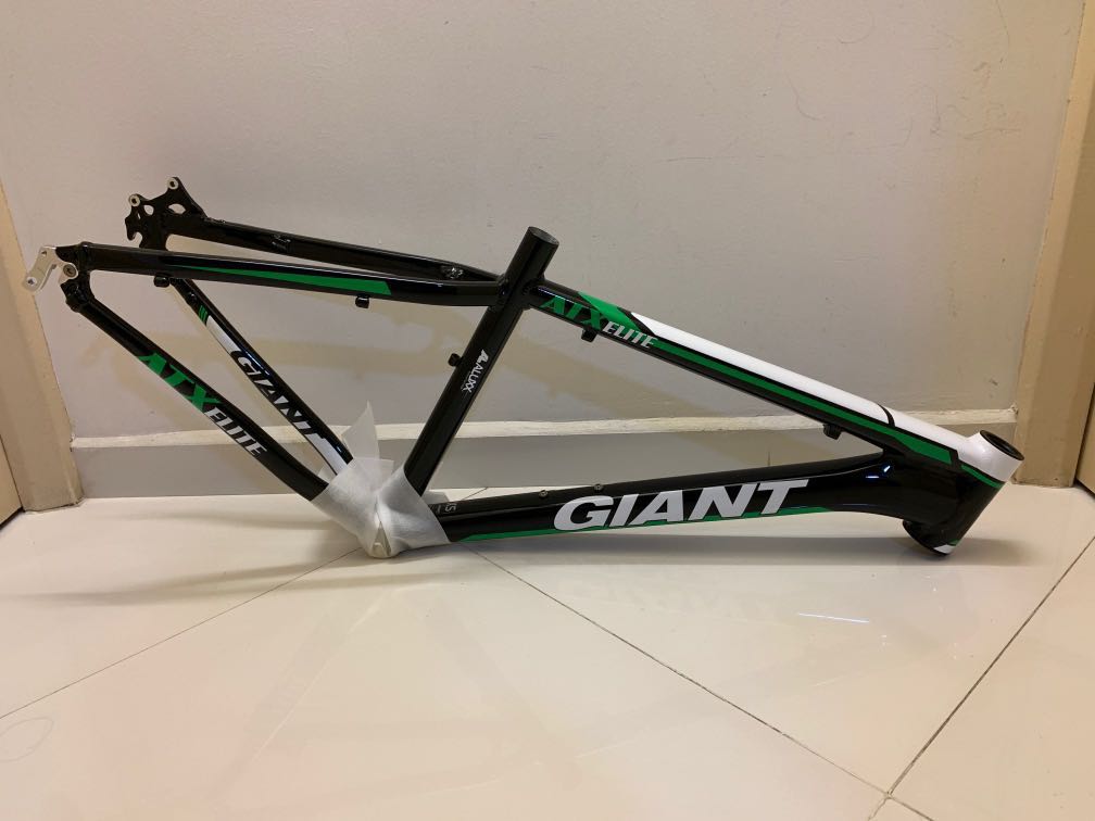 Giant frame. 26inch.xs. Sports Equipment Bicycles Parts Bicycles on Carousell