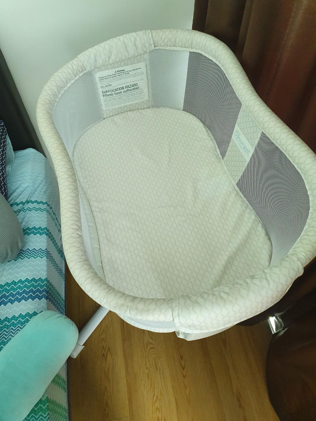 Halo bassinest like brand bew!, Babies & Kids, Infant Playtime on Carousell