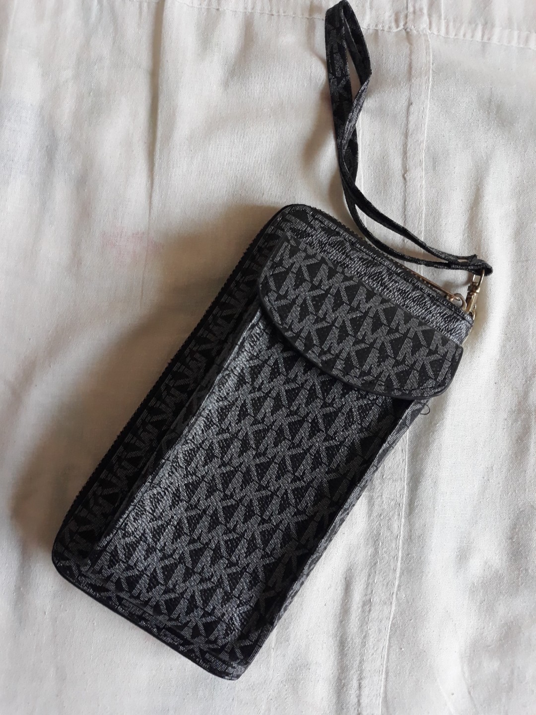 mk pouch wallet