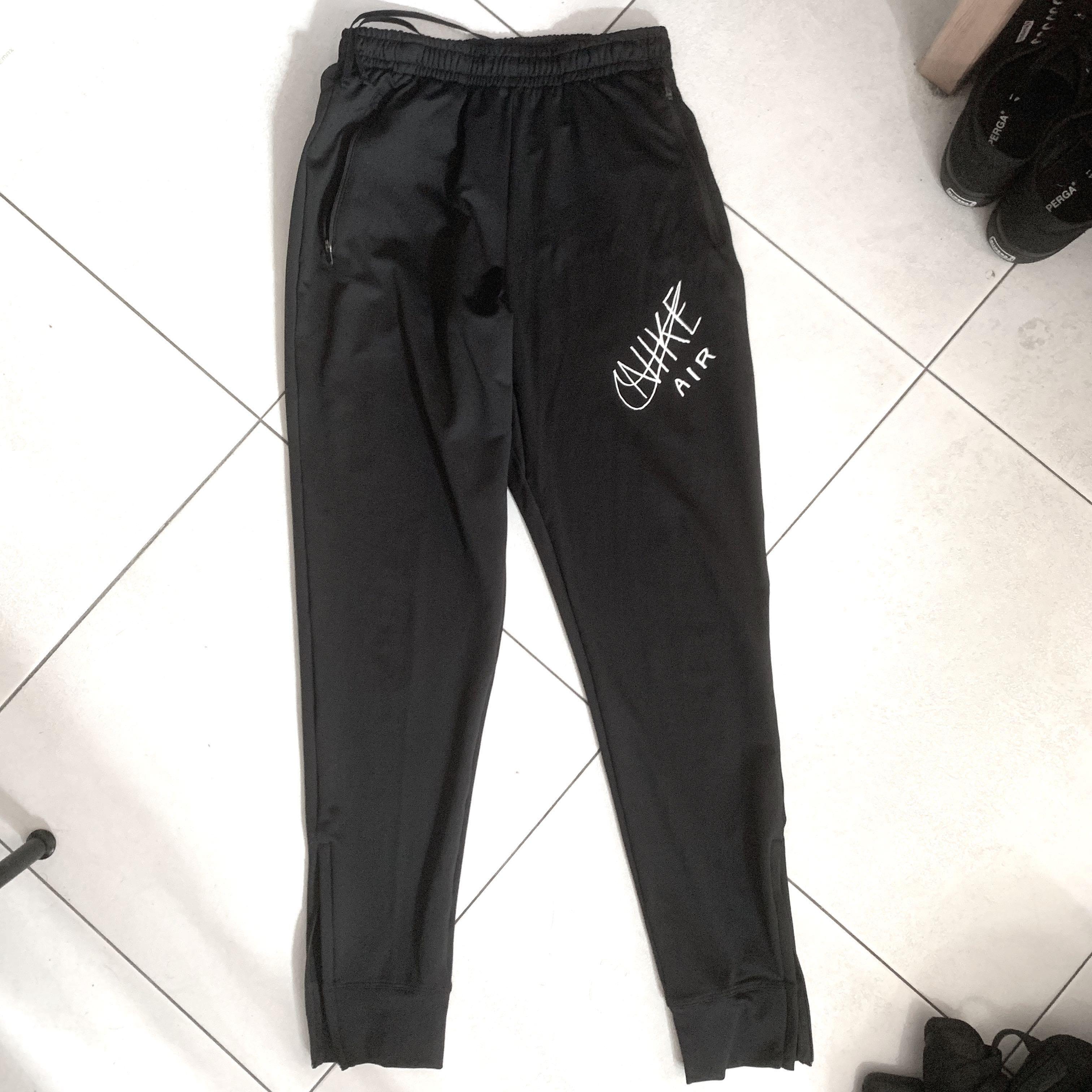 nike air black joggers