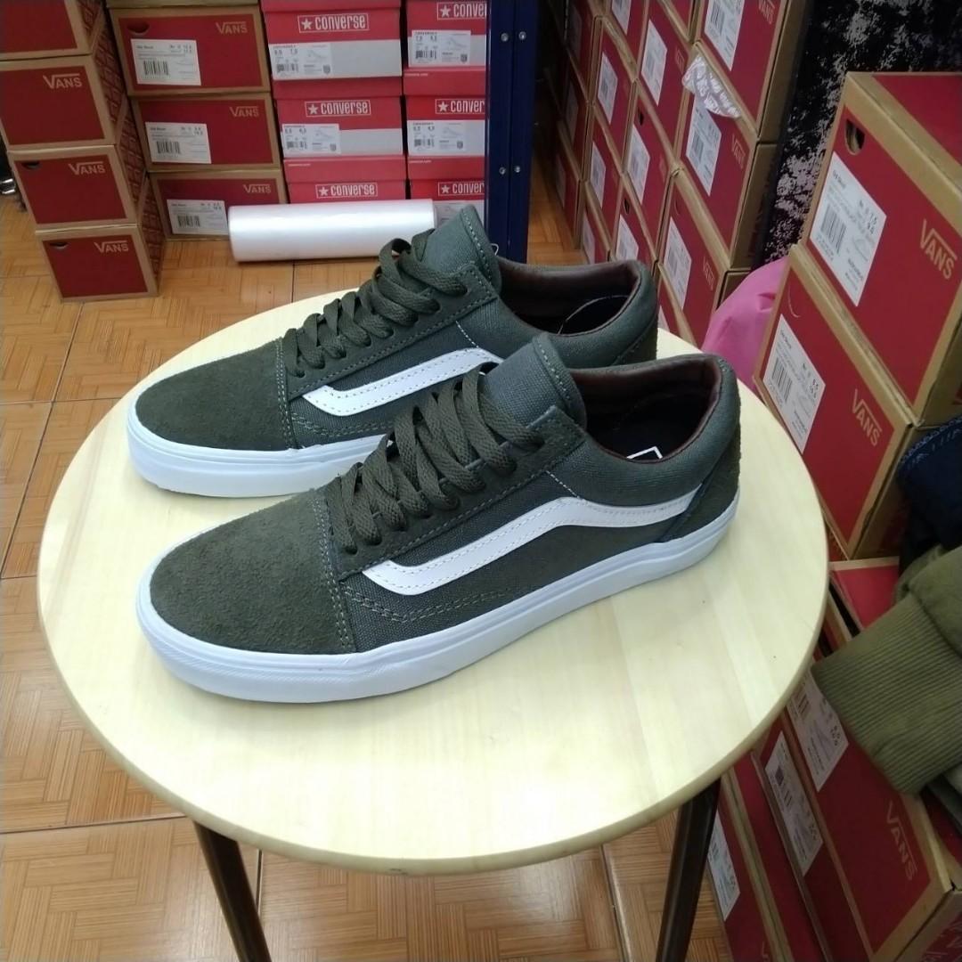 vans trainers mens olive
