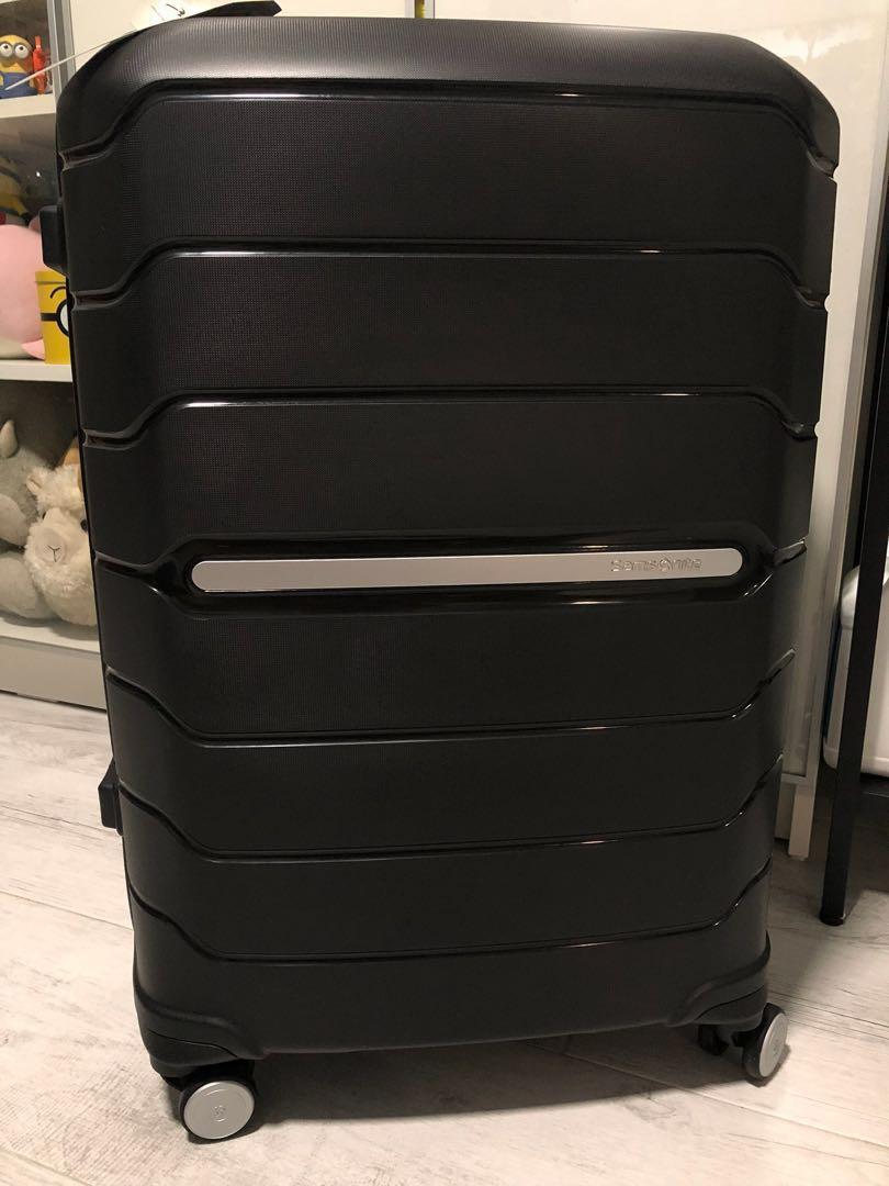 samsonite octolite 68cm spinner luggage