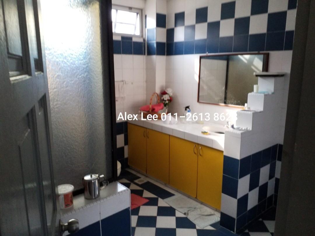 2.5 STOREY BANGALOW TAMAN BUKIT JED Seremban, Property, For Sale on