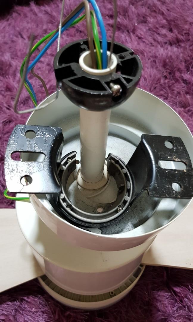 Amasco 2 blades ceiling fan with remote control, Furniture & Home