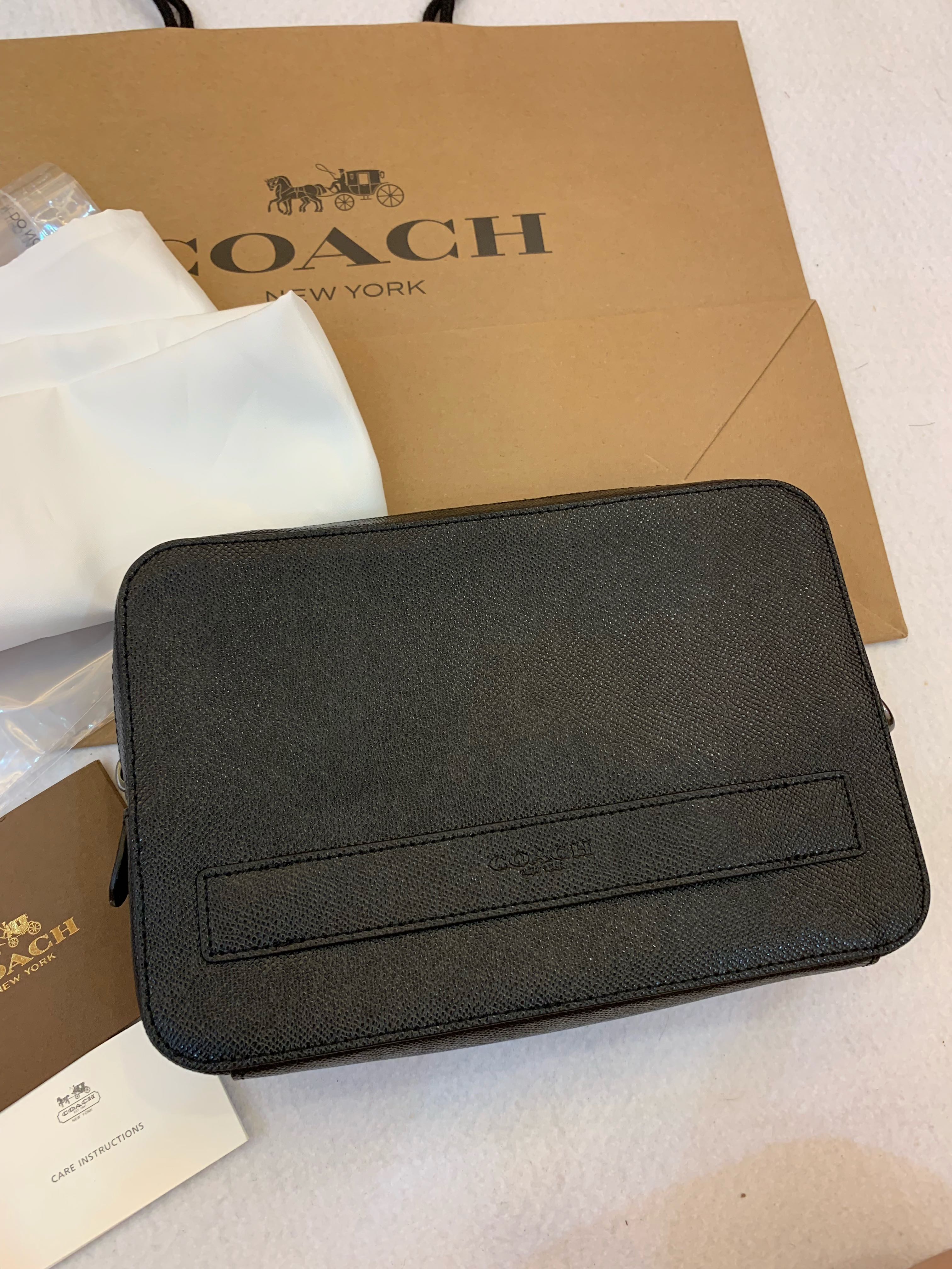 Authentic coach men 59117 pouch bag clutch bag, Men's Fashion, Bags, Belt  bags, Clutches and Pouches on Carousell