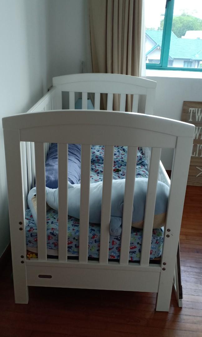 Grocorp cot outlet