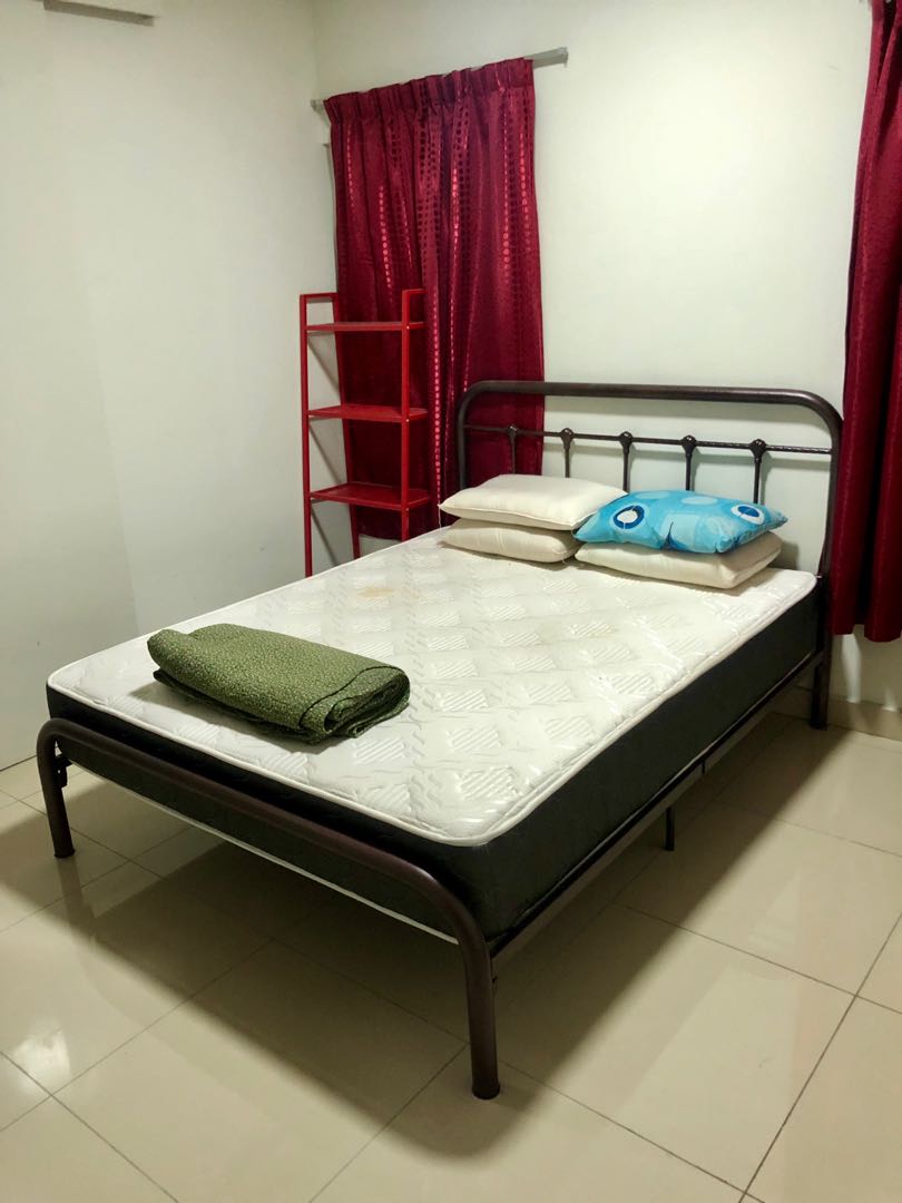 Bedroom Set To Let Go