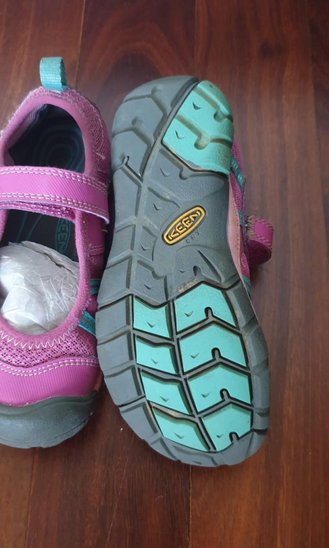 Girls Mary Jane Keens excellent condition