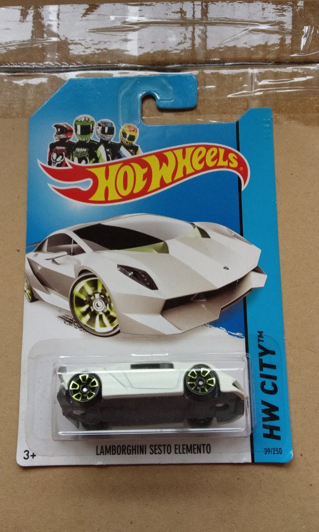 Hot Wheels Lamborghini Sesto Elemento White, Hobbies & Toys, Toys & Games  on Carousell