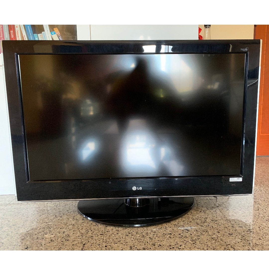LG 37 inch LCD TV (37lh50yd), TV & Home Appliances, TV & Entertainment