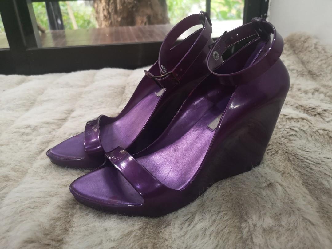Melissa authentic (Category: Flats & Sandals) located in Talisay. Submitted by ishiizaria (Listing ID 230949192, Image 3). Description: 9/10 condition In sweet candy coated smell Used couple of times.
