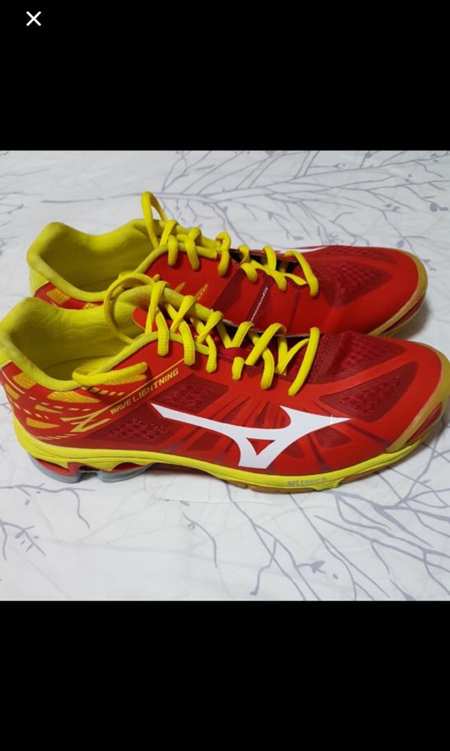 Mizuno Z wave lightning