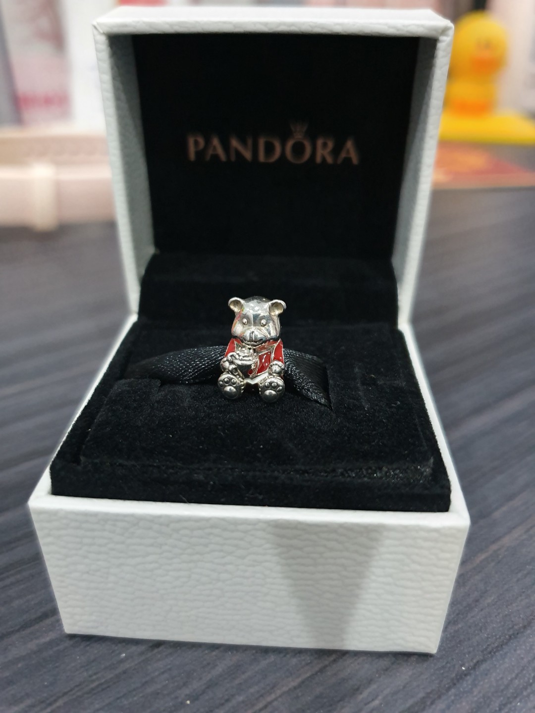 Pandora christmas shop teddy bear charm