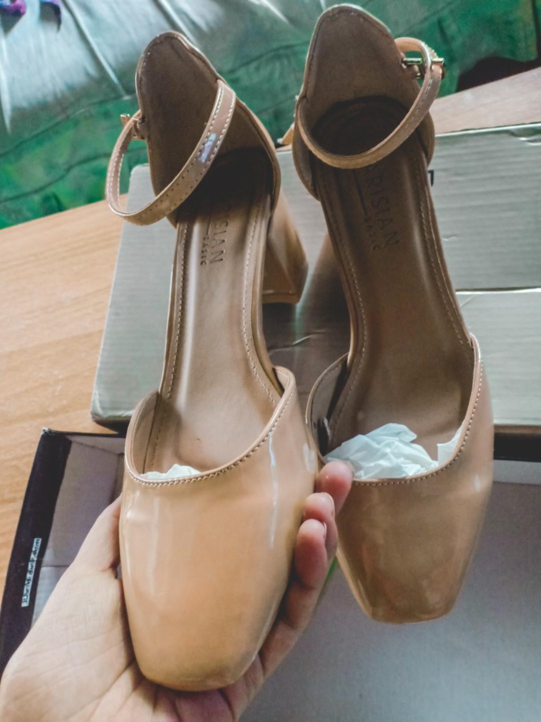 parisian flat sandals 2020