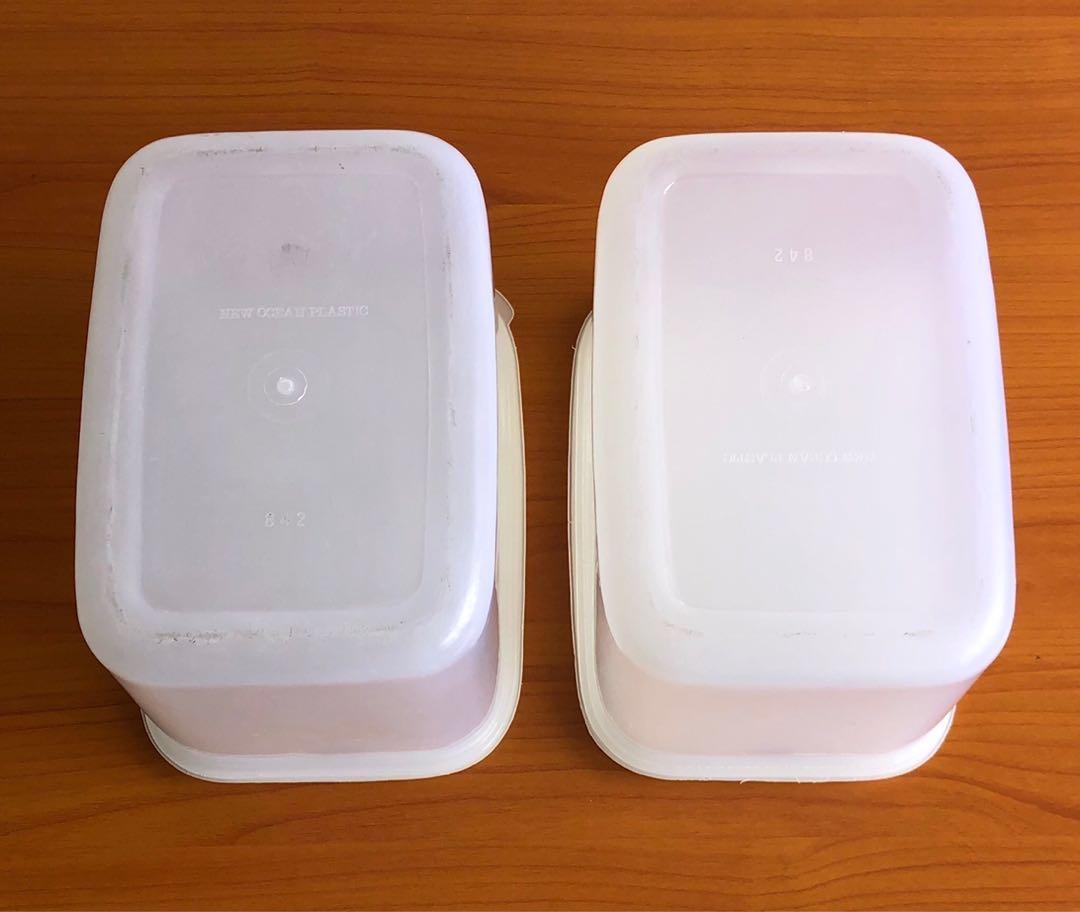 Plastic Containers-W15 (Category: Food Organisation & Storage) located in Singapore. Submitted by beetroots (Listing ID 230906813, Image 3). Description: Plastic storage box with inner tray Size: 240 x 150 x 160mm Capacity: 4200ml Suitable for Freezer $3 per piece .