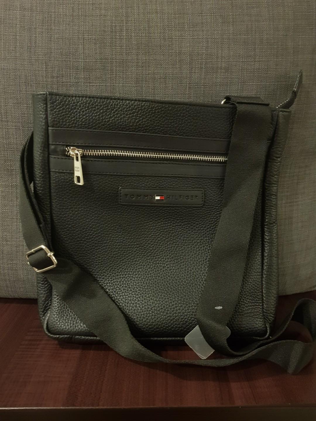 tommy hilfiger men's leather bag