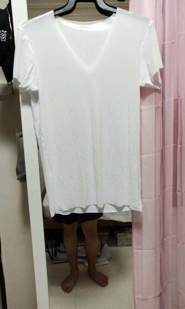 Uniqlo AIRism seamless vneck undershirt men, Men's Fashion, Tops