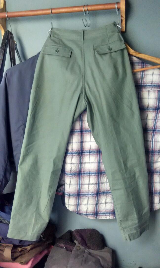Uniqlo fatigue pants, Fesyen Pria