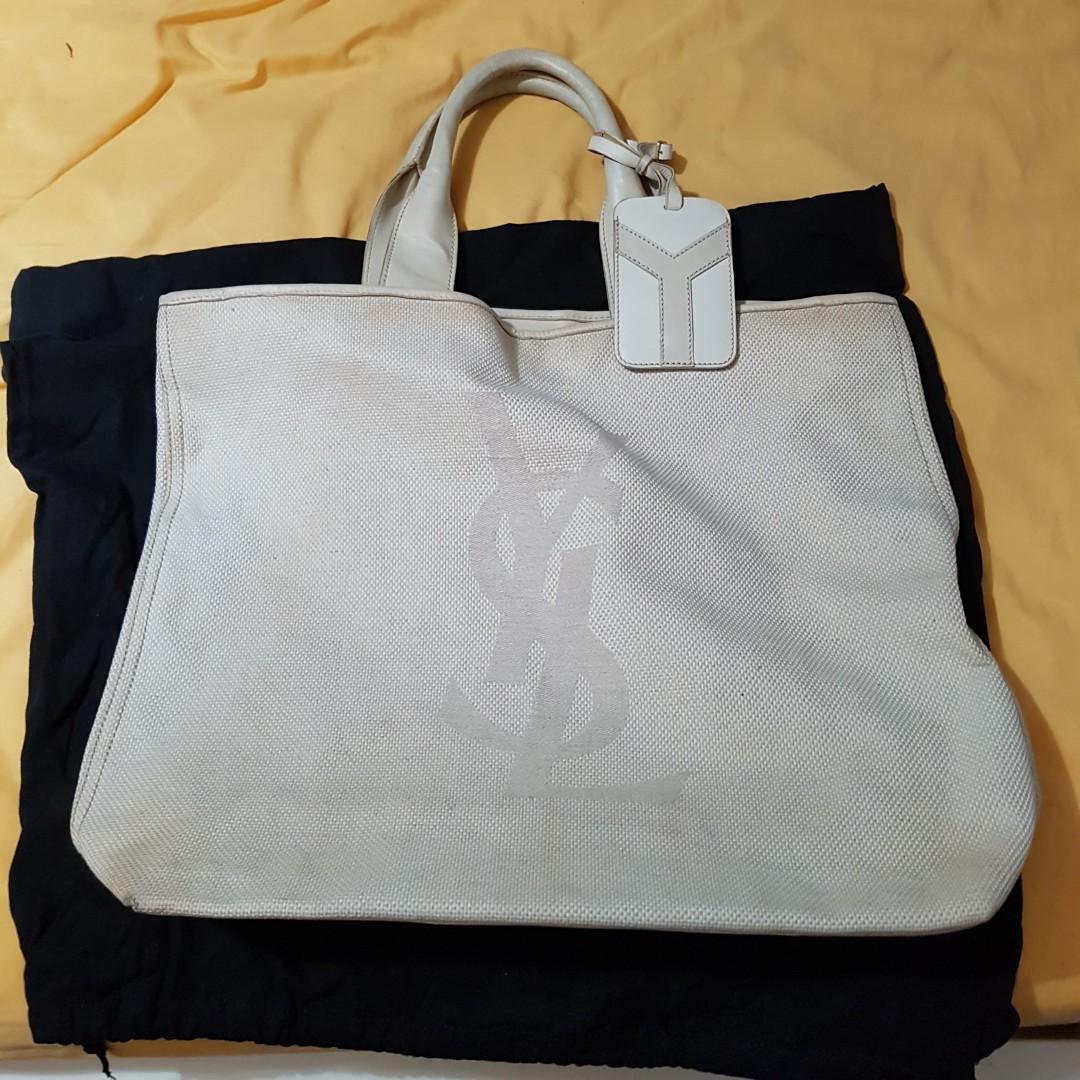Ysl document bag 2025