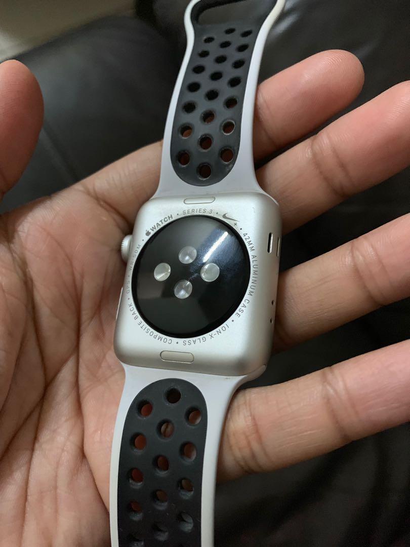 42mm Apple Watch Series 3 Silver Aluminum Case with White Nike