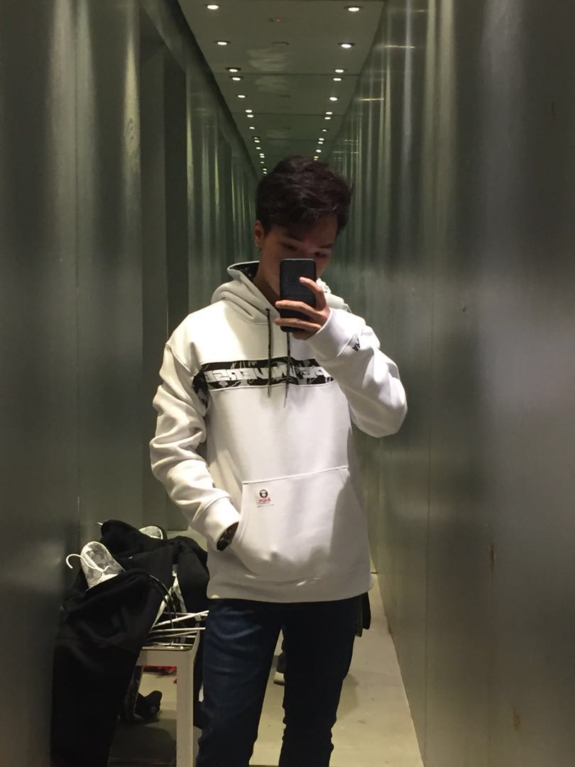 Authentic BAPE Hoodie retail price 219 Men s Fashion Tops Sets Hoodies on Carousell