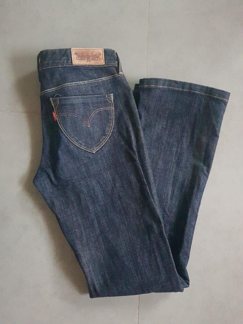 Authentic Levi's Red Tab Jeans for Ladies (Astrid), Women's Fashion,  Bottoms, Jeans & Leggings on Carousell