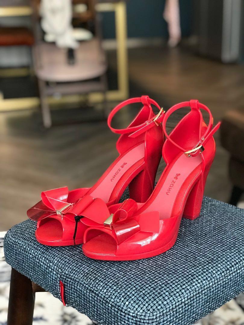 Red zaxy hotsell shoes