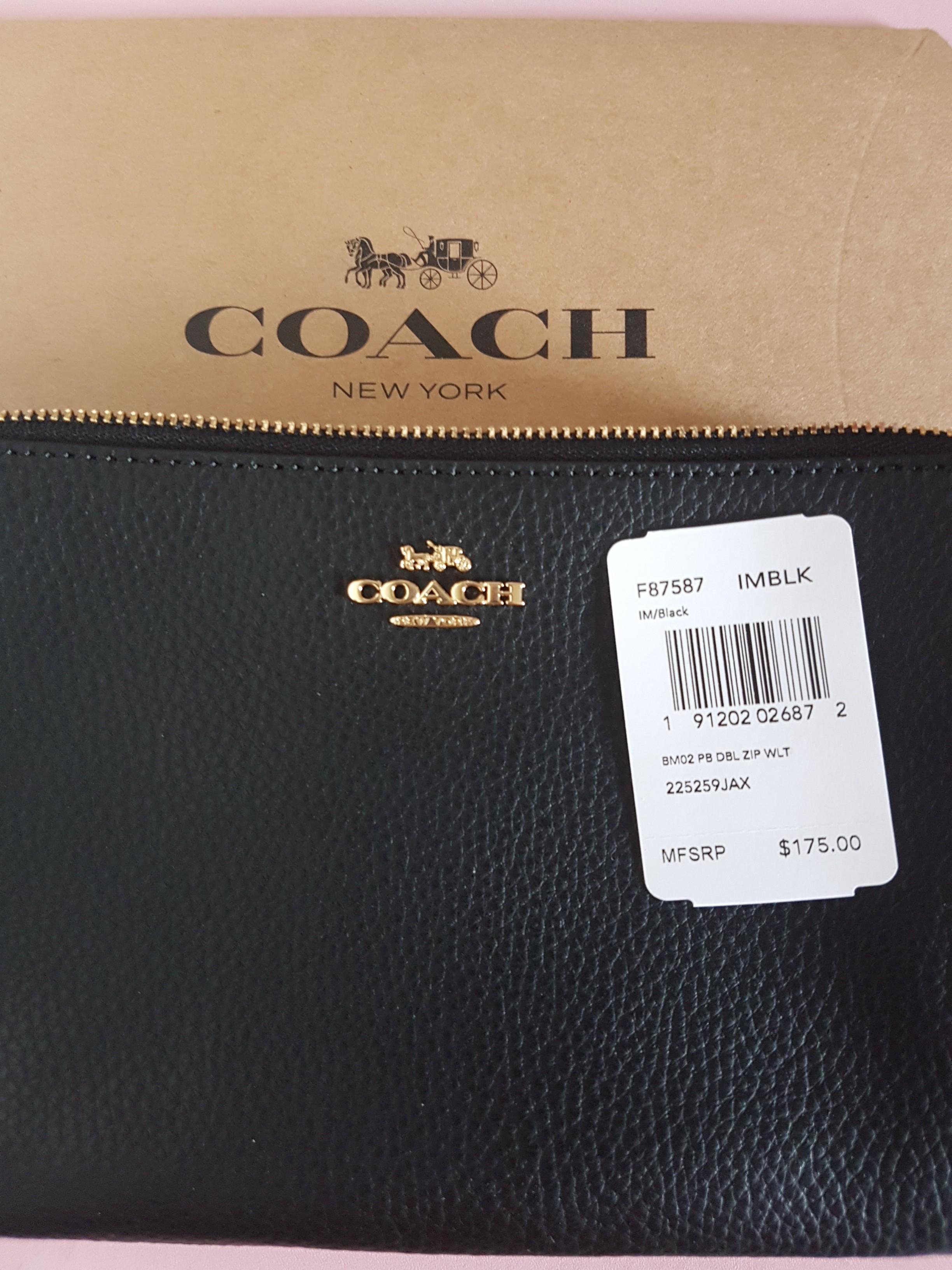 Coach clutch bag black color, Luxury, Bags & Wallets on Carousell