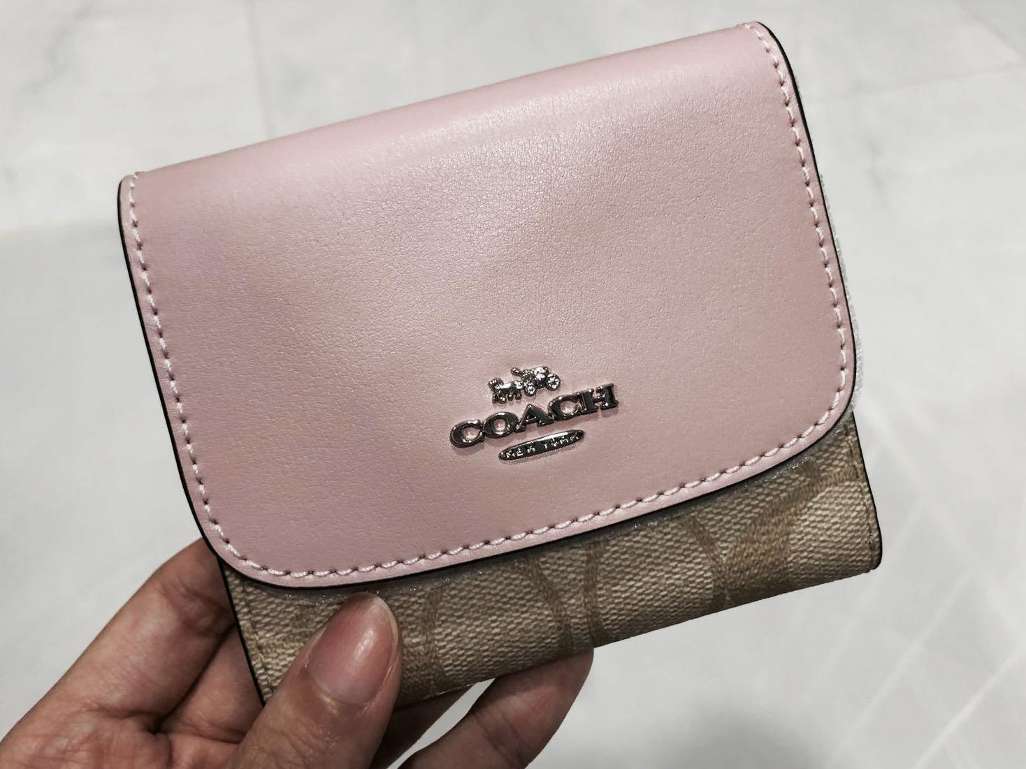 coach wallet for women price
