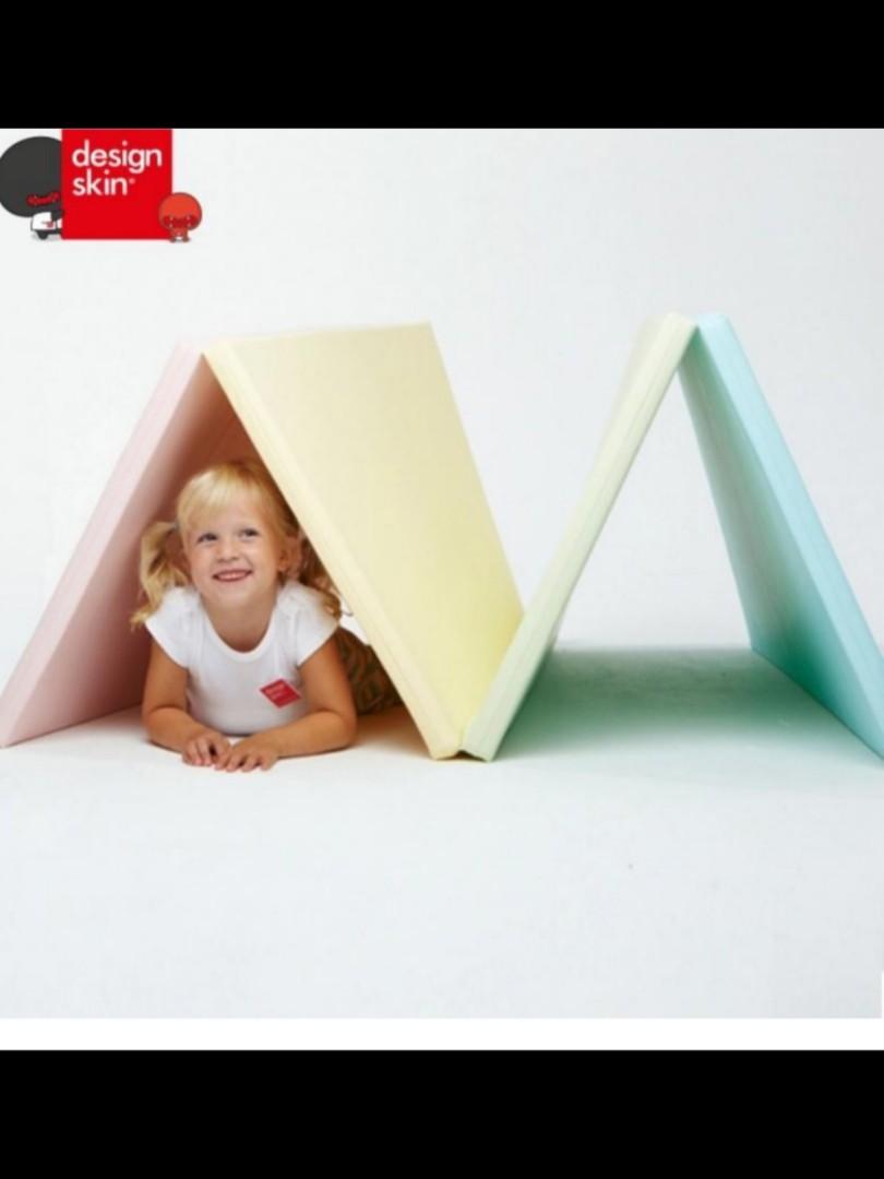 Designskin baby playmat, Babies & Kids, Bathing & Changing, Changing