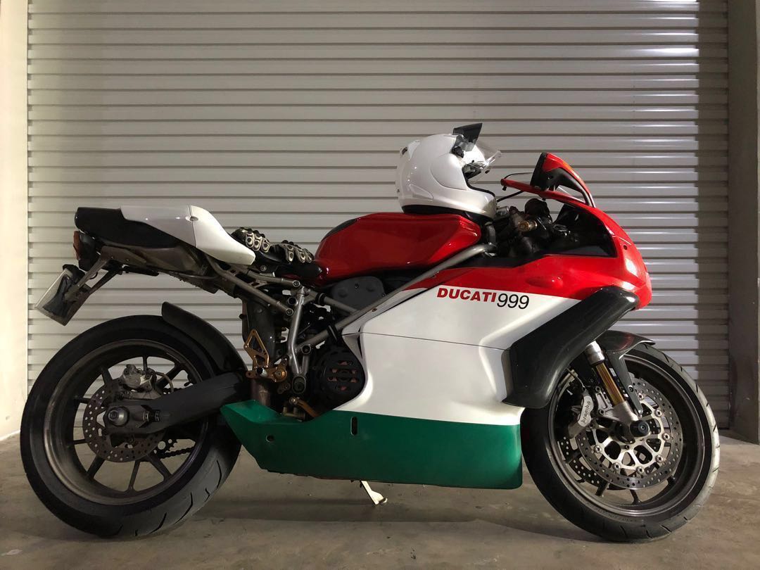 Ducati cheap 999 tricolore