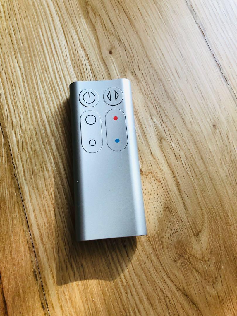 Dyson Am05 Hot Cool Fan Heater Silver Home Appliances Cooling Air Care On Carousell