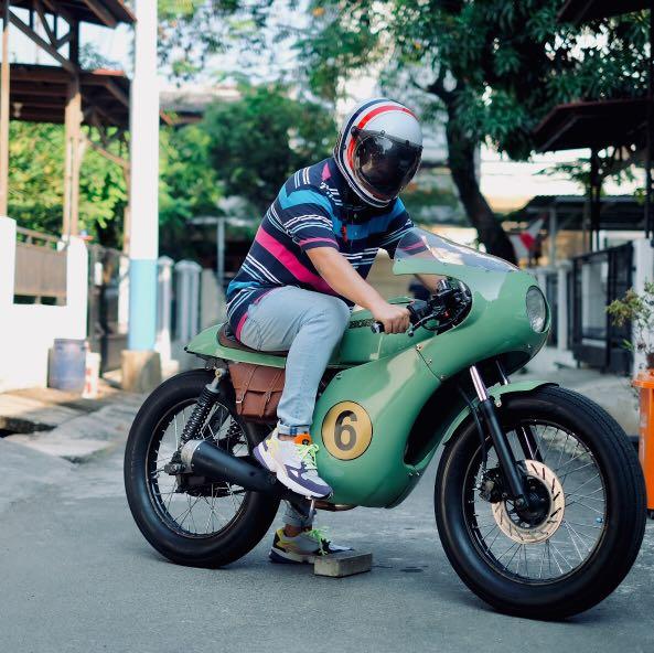 cafe racer half fairing