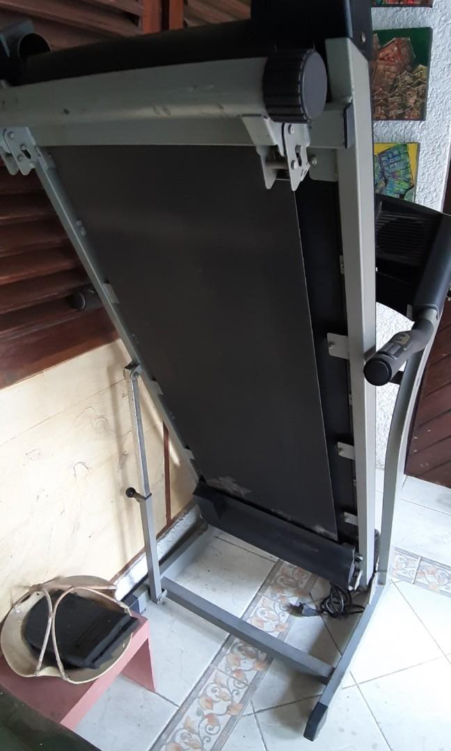 Jual hotsell treadmill second