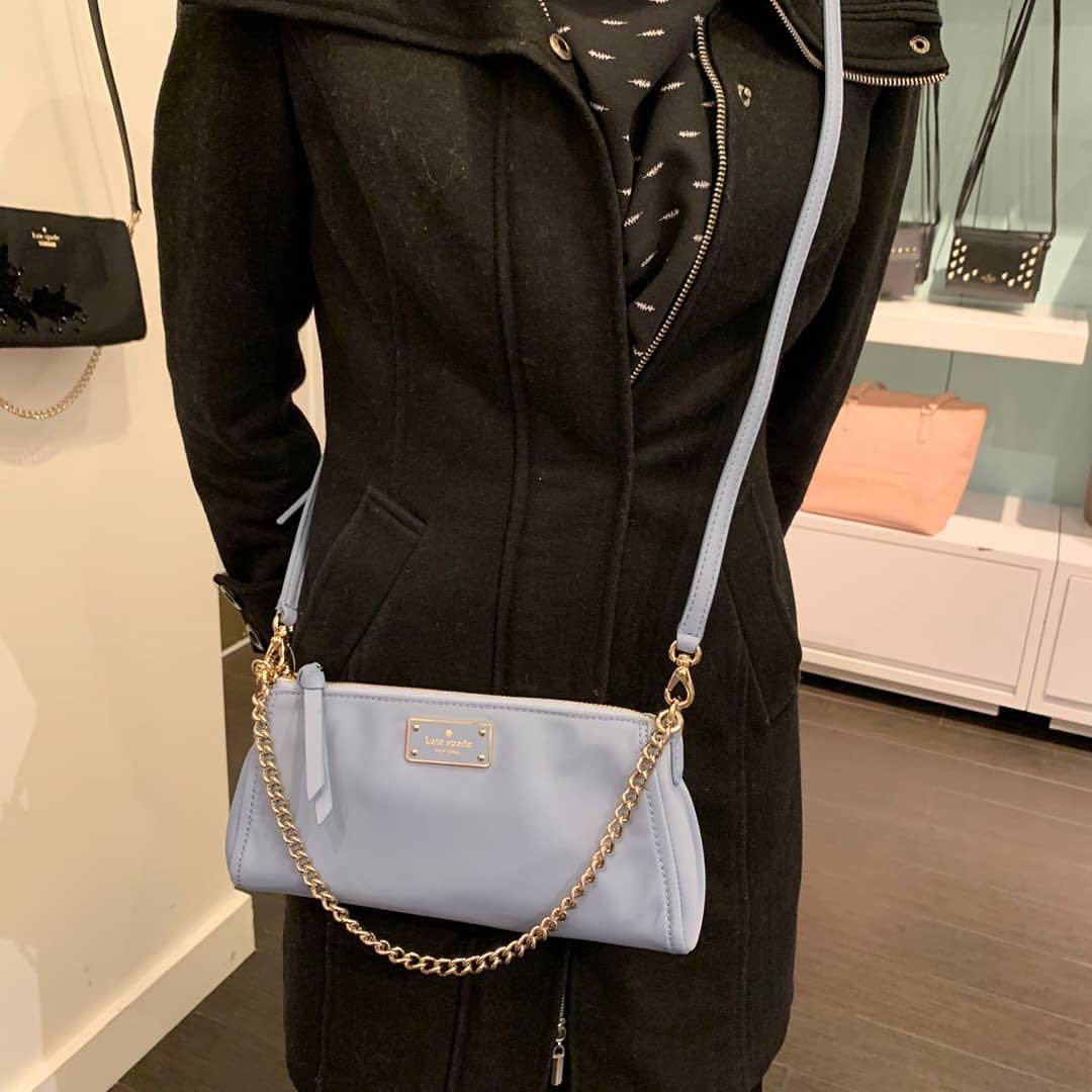 Kate Spade Wilson Road Jane Crossbody Bag Cloudcover, Women's Fashion, Bags  & Wallets, Cross-body Bags on Carousell