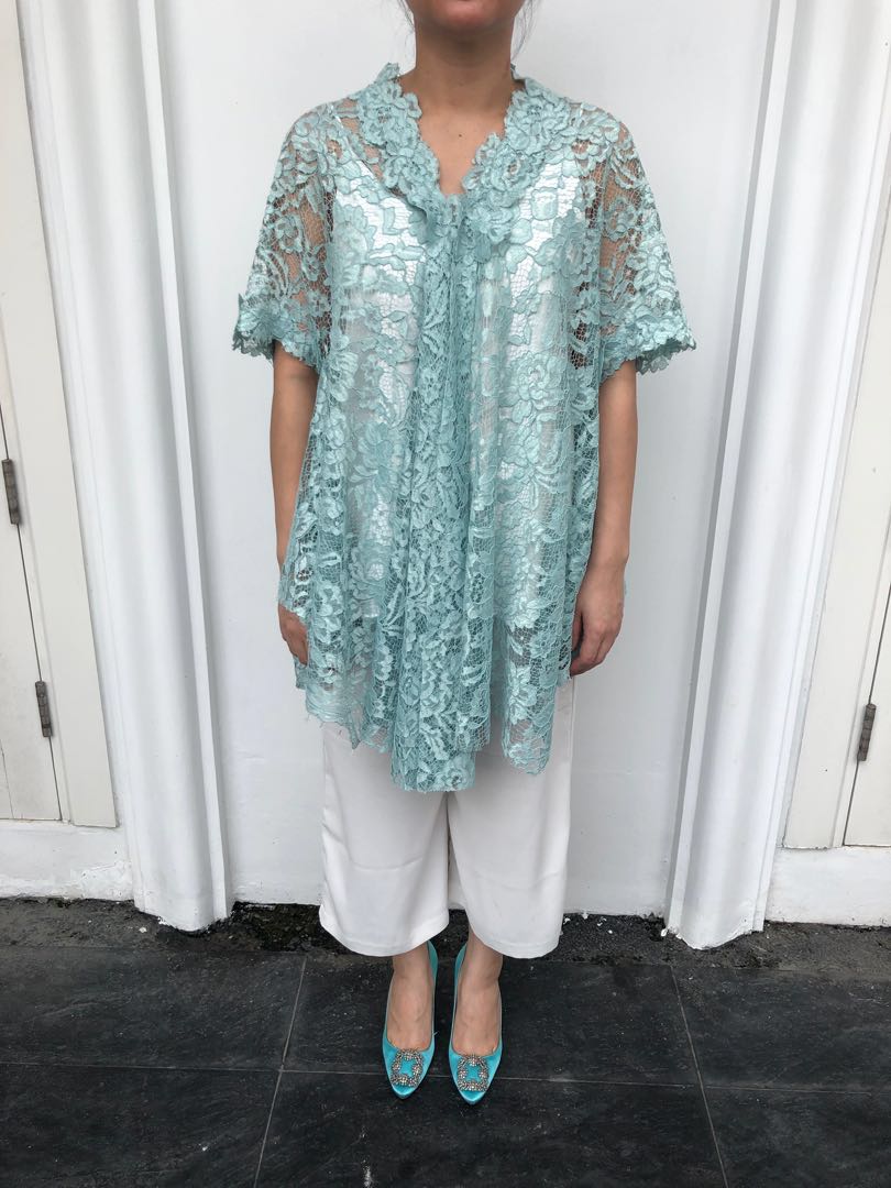 Sale Kebaya Outer Brokat Warna Hijau Mint Bajulebaran Kaftan Fesyen Wanita Pakaian Wanita Atasan Di Carousell