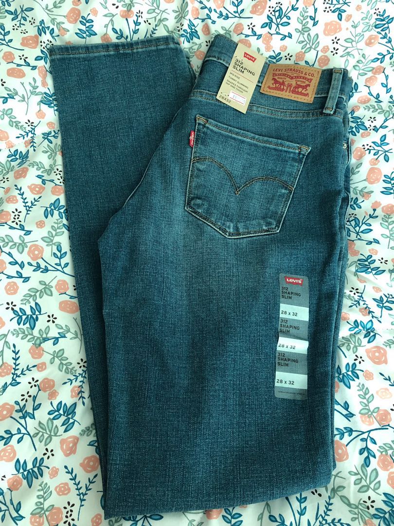 size 28 levi's