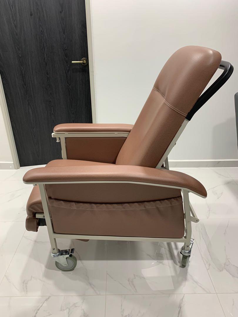 Manual Mobile Recliner Geriatric Chair with Tray, Assistive Devices