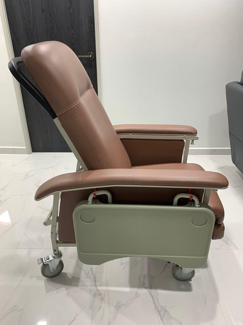 Manual Mobile Recliner Geriatric Chair with Tray, Assistive Devices