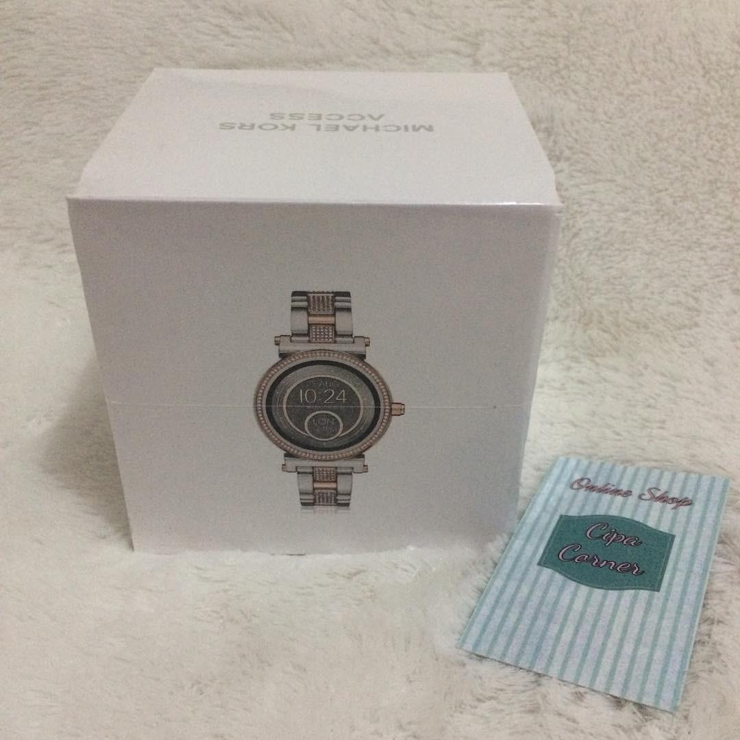 Michael Kors Sofie Pave Two Tones Access Smartwatch MKT5040 size 4.2CM