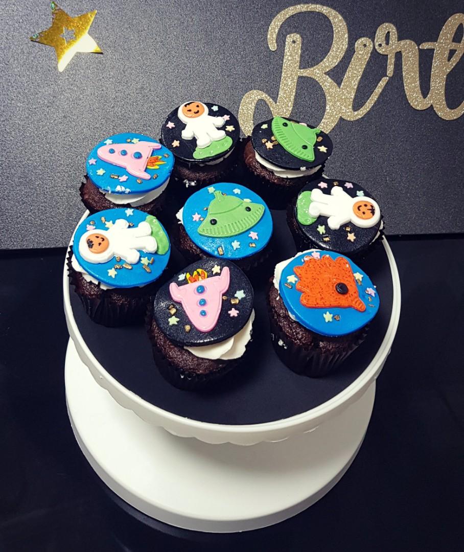 Outter Space Cupcakes Birthday Cupcakes On Carousell - roblox cupcakes on carousell