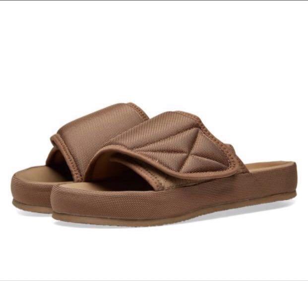 PRICE DROP] YEEZY SEASON 7 SLIDES SAND 